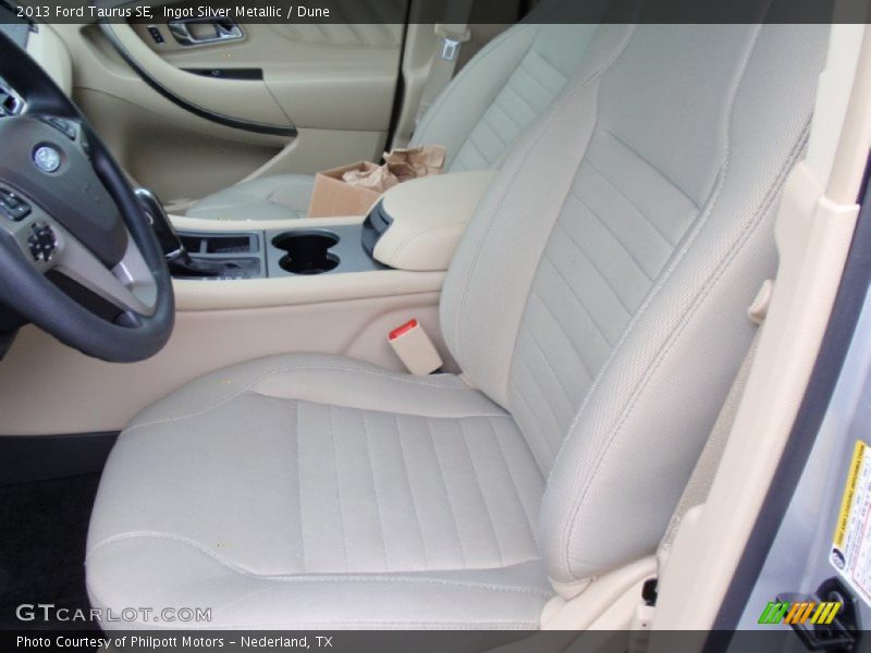 Ingot Silver Metallic / Dune 2013 Ford Taurus SE