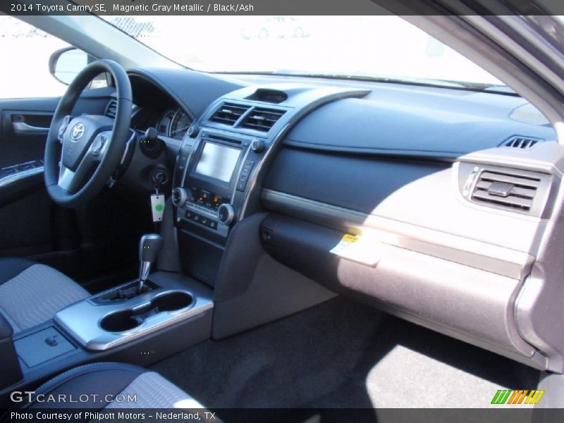 Magnetic Gray Metallic / Black/Ash 2014 Toyota Camry SE