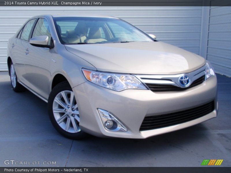 Champagne Mica / Ivory 2014 Toyota Camry Hybrid XLE