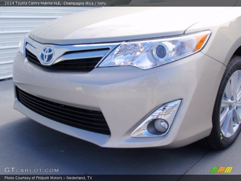 Champagne Mica / Ivory 2014 Toyota Camry Hybrid XLE