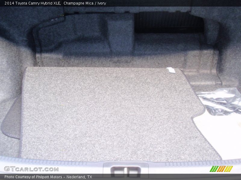 Champagne Mica / Ivory 2014 Toyota Camry Hybrid XLE