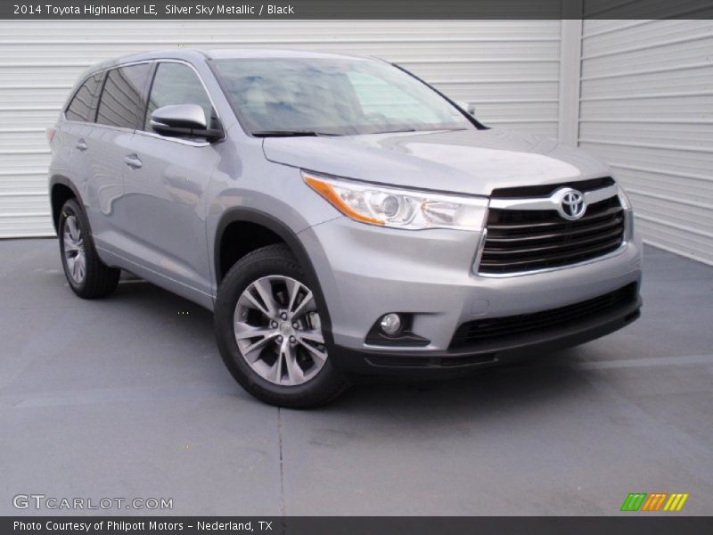 Silver Sky Metallic / Black 2014 Toyota Highlander LE
