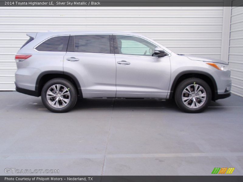 Silver Sky Metallic / Black 2014 Toyota Highlander LE