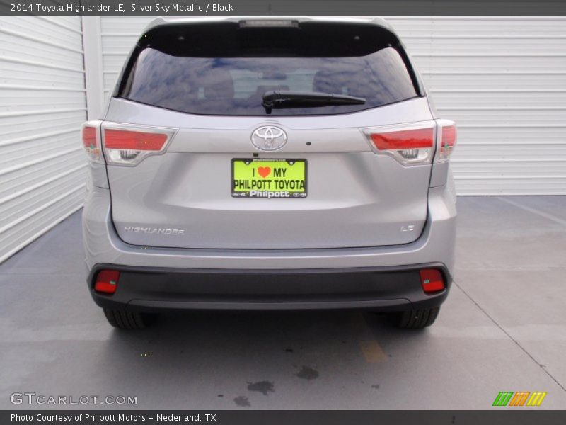 Silver Sky Metallic / Black 2014 Toyota Highlander LE