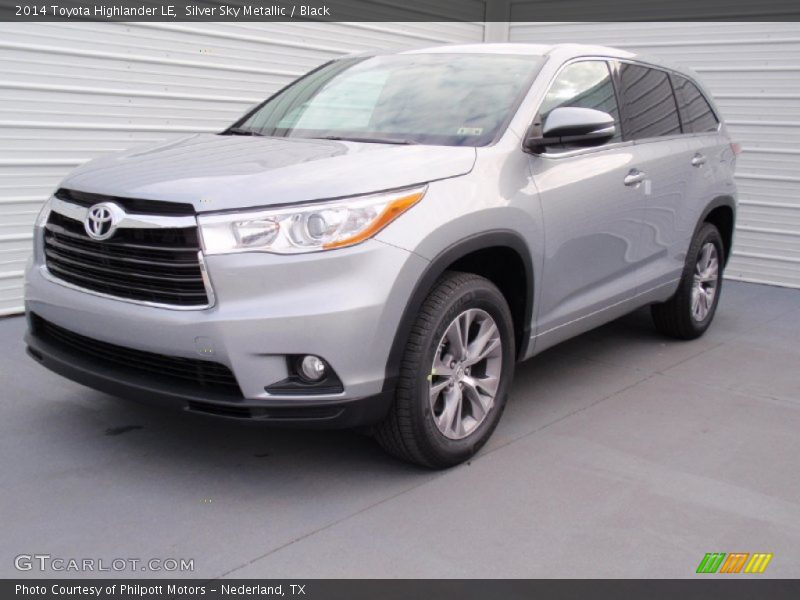 Silver Sky Metallic / Black 2014 Toyota Highlander LE