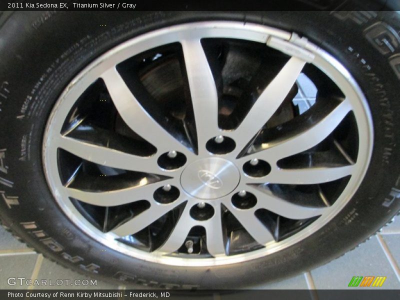Titanium Silver / Gray 2011 Kia Sedona EX