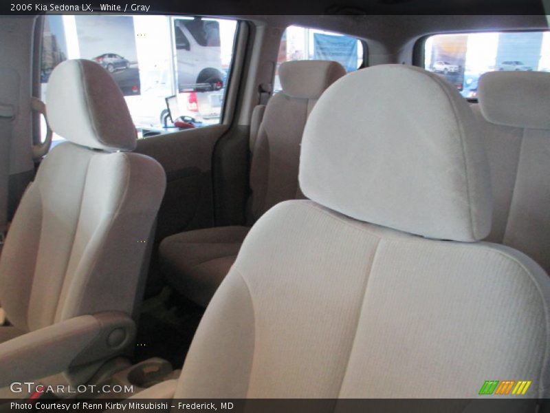 White / Gray 2006 Kia Sedona LX