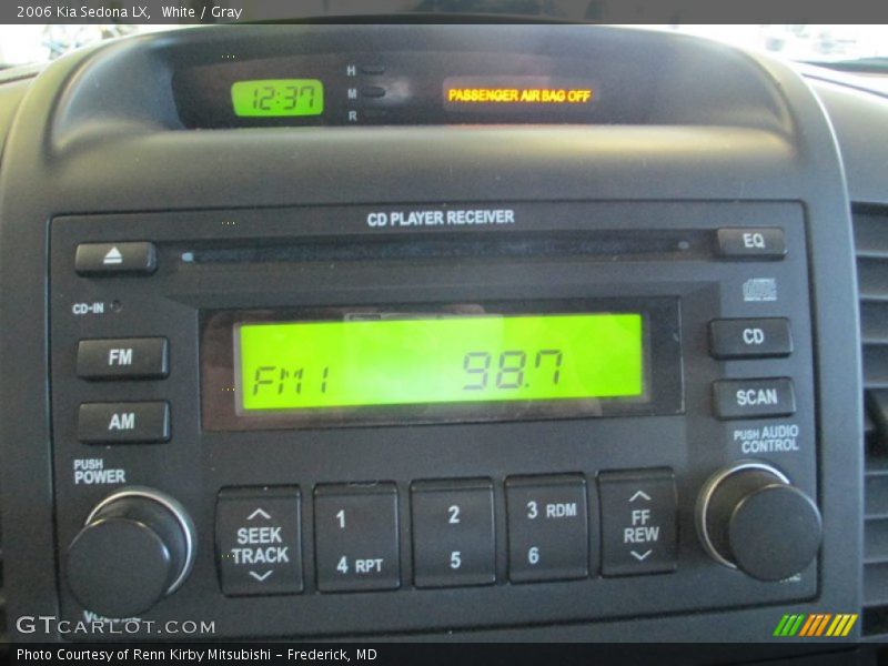 White / Gray 2006 Kia Sedona LX