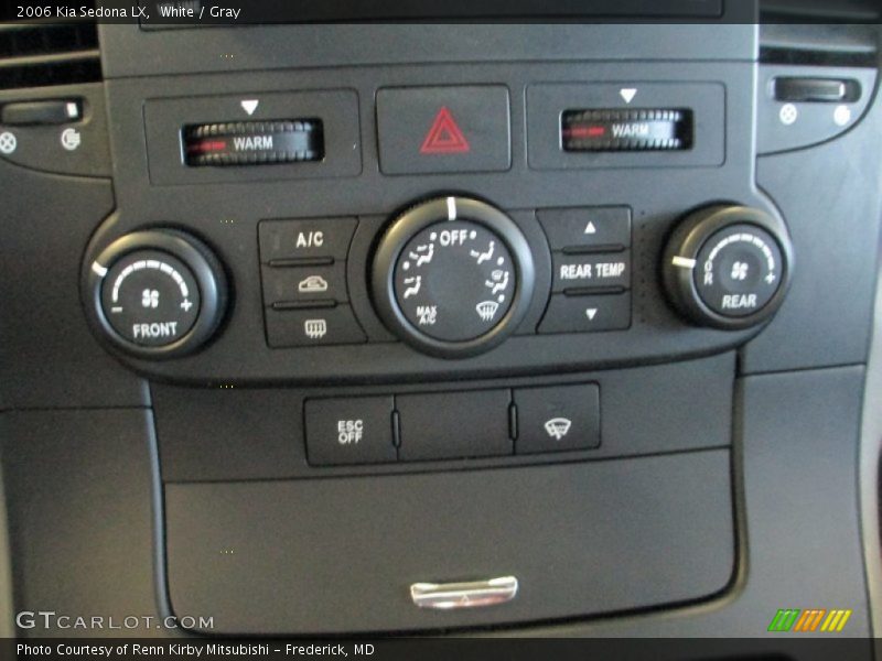 White / Gray 2006 Kia Sedona LX