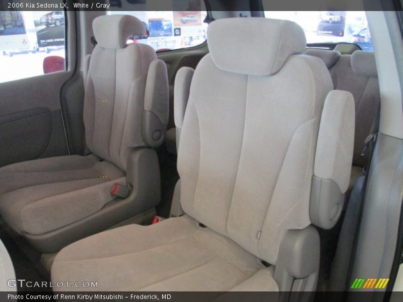 White / Gray 2006 Kia Sedona LX