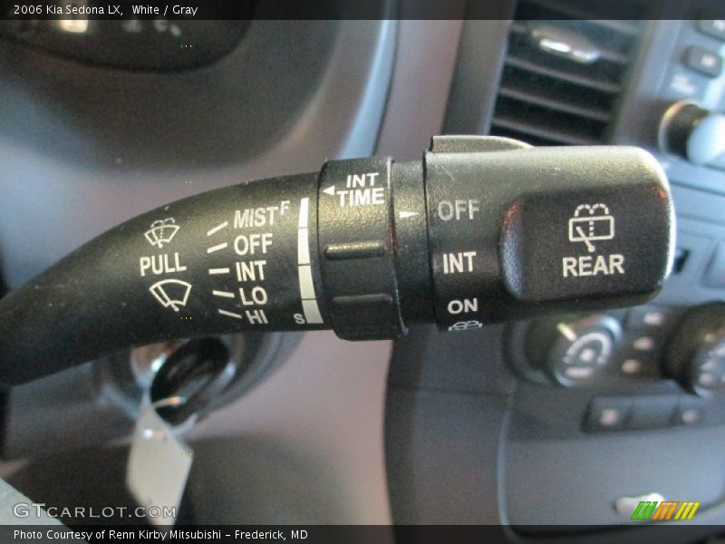 White / Gray 2006 Kia Sedona LX