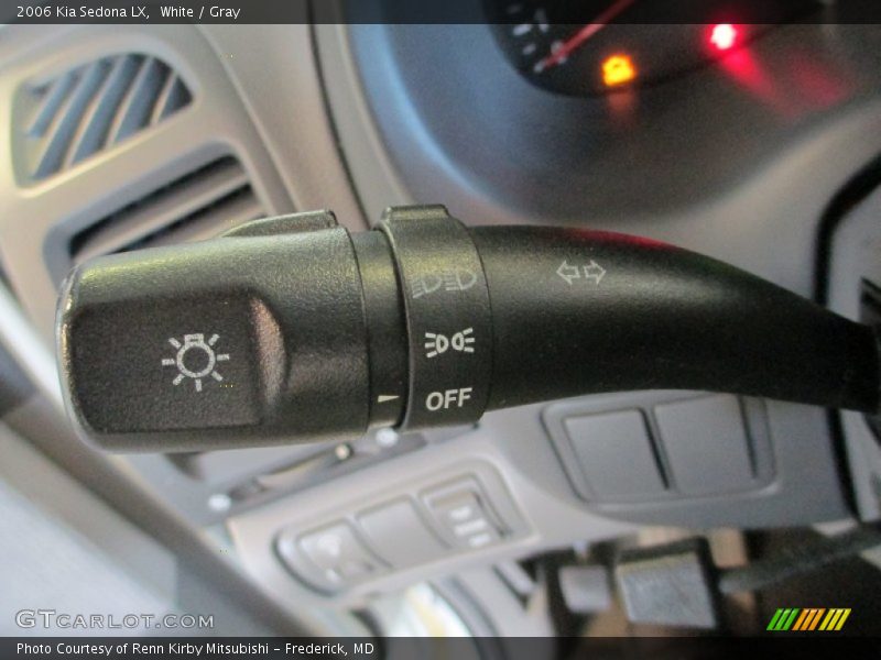 White / Gray 2006 Kia Sedona LX