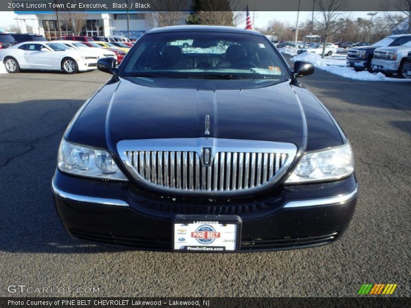 Black / Black 2004 Lincoln Town Car Executive