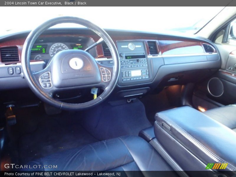 Black / Black 2004 Lincoln Town Car Executive