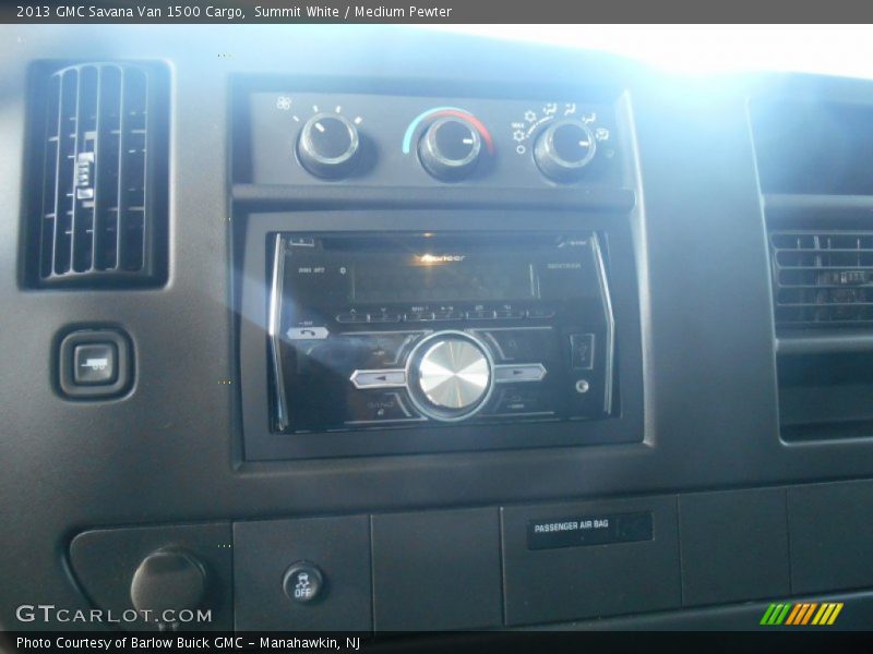 Summit White / Medium Pewter 2013 GMC Savana Van 1500 Cargo