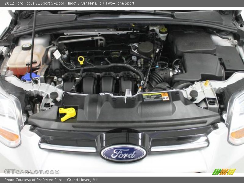 Ingot Silver Metallic / Two-Tone Sport 2012 Ford Focus SE Sport 5-Door