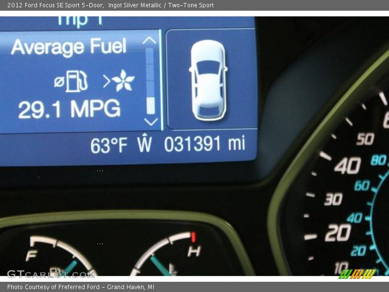 Ingot Silver Metallic / Two-Tone Sport 2012 Ford Focus SE Sport 5-Door