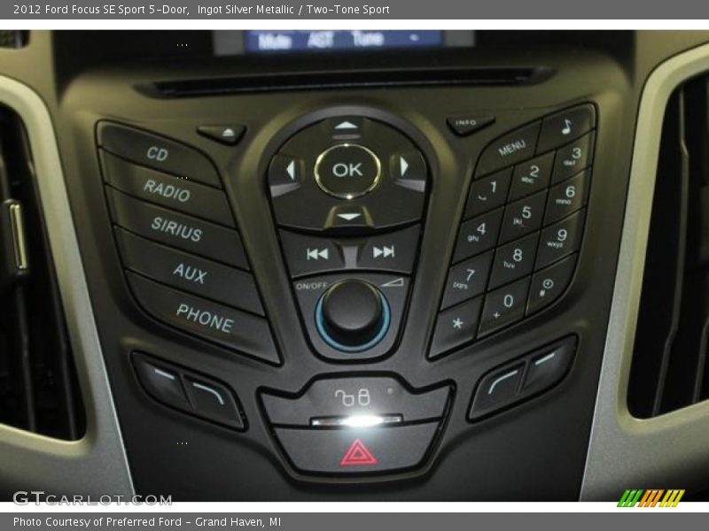 Controls of 2012 Focus SE Sport 5-Door