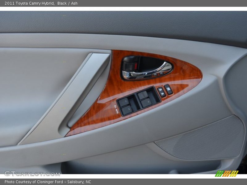 Black / Ash 2011 Toyota Camry Hybrid