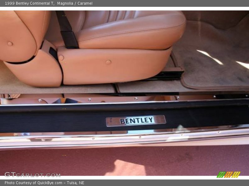 Front Seat of 1999 Continental T