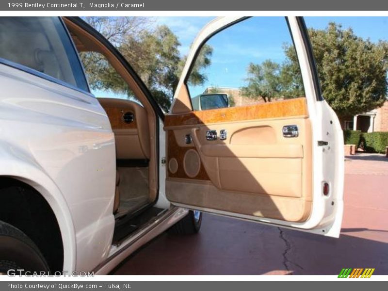 Magnolia / Caramel 1999 Bentley Continental T
