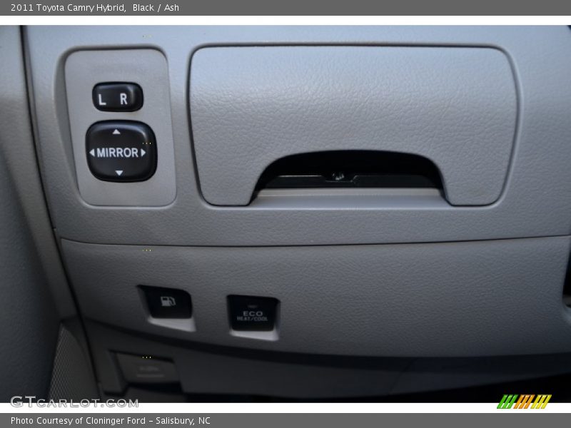Black / Ash 2011 Toyota Camry Hybrid