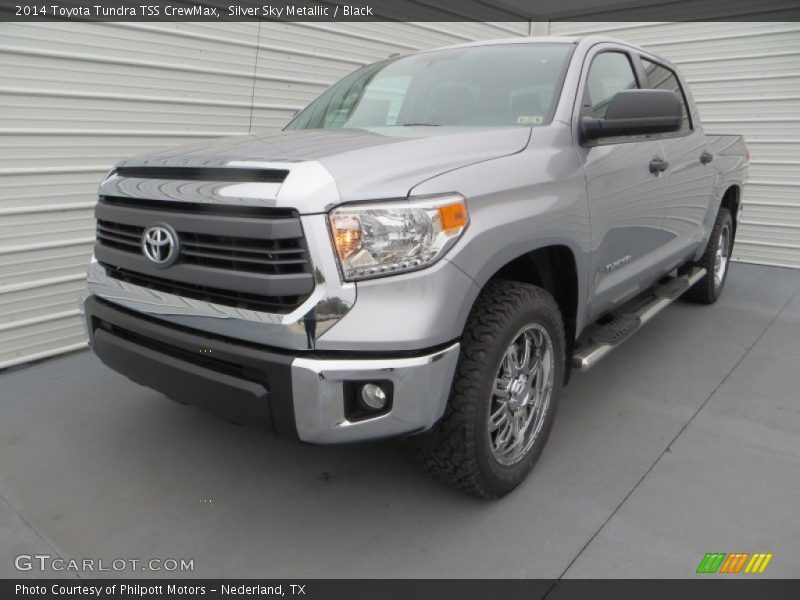Front 3/4 View of 2014 Tundra TSS CrewMax