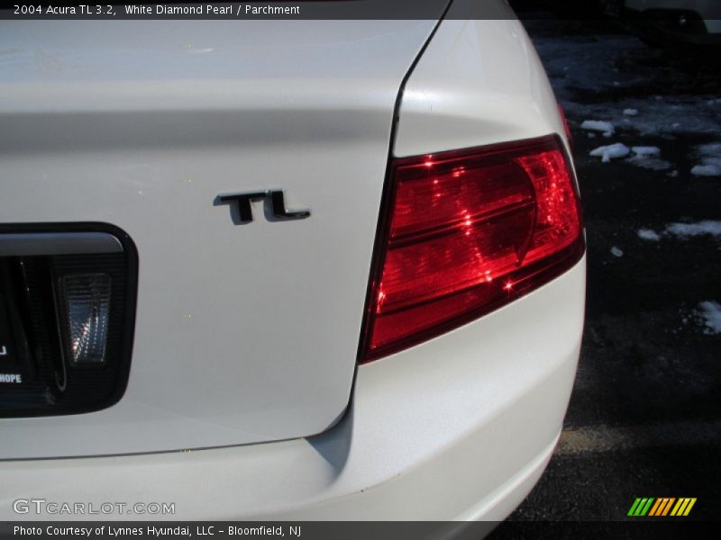 White Diamond Pearl / Parchment 2004 Acura TL 3.2