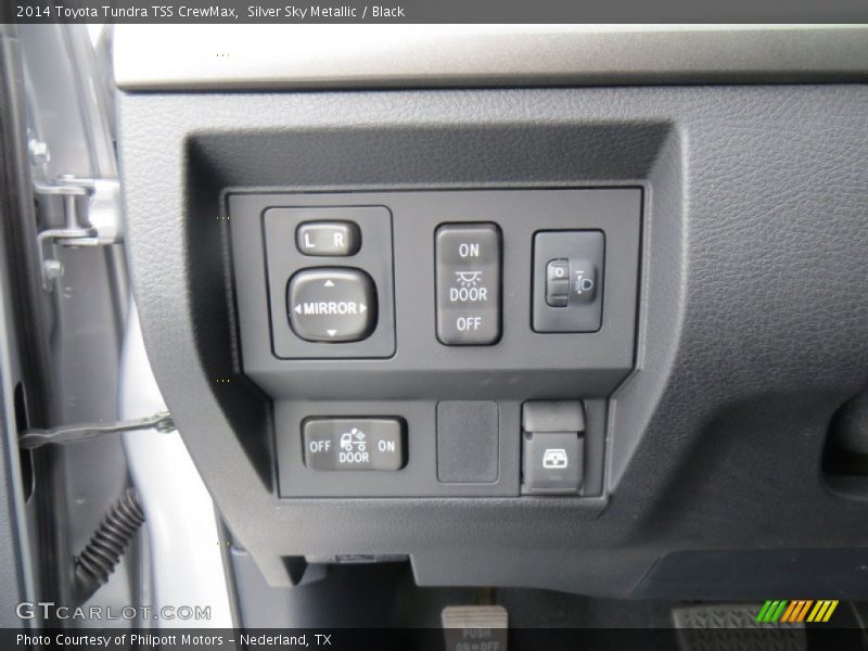 Controls of 2014 Tundra TSS CrewMax