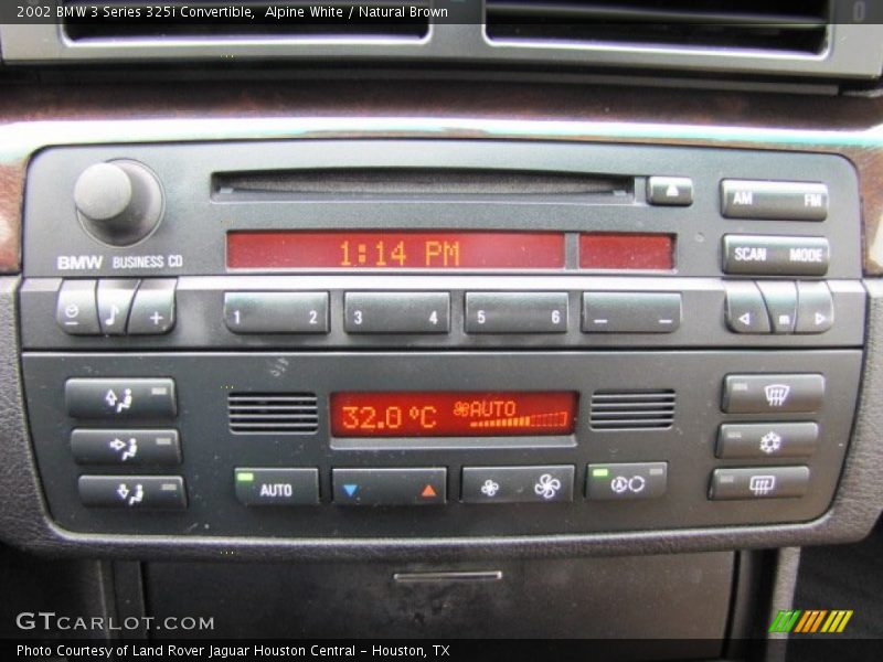 Controls of 2002 3 Series 325i Convertible