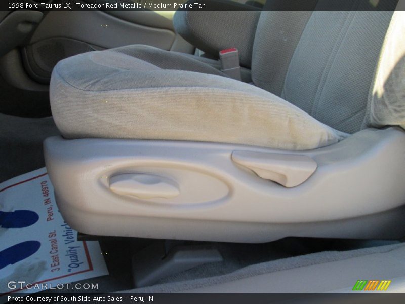 Toreador Red Metallic / Medium Prairie Tan 1998 Ford Taurus LX
