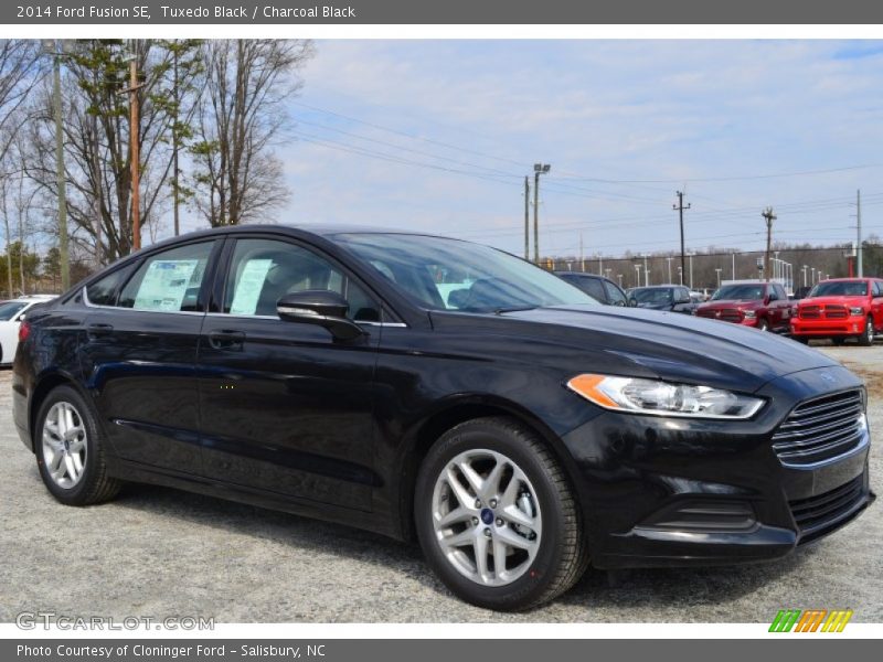 Tuxedo Black / Charcoal Black 2014 Ford Fusion SE