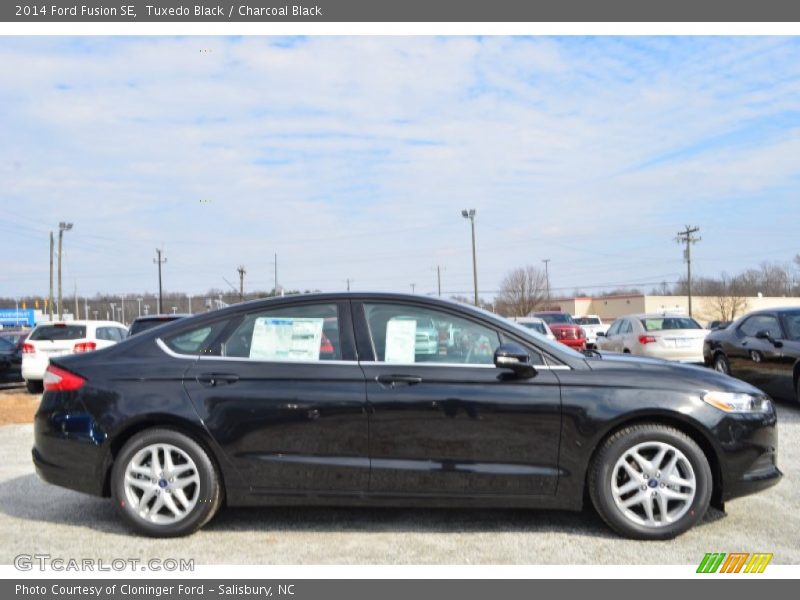 Tuxedo Black / Charcoal Black 2014 Ford Fusion SE