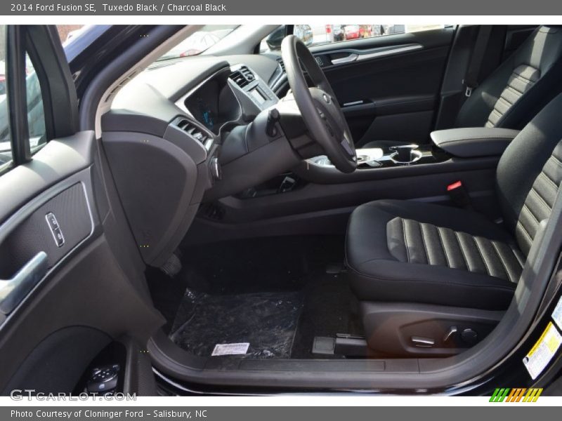 Tuxedo Black / Charcoal Black 2014 Ford Fusion SE