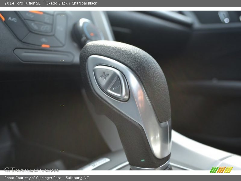 Tuxedo Black / Charcoal Black 2014 Ford Fusion SE