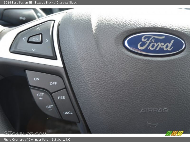 Tuxedo Black / Charcoal Black 2014 Ford Fusion SE