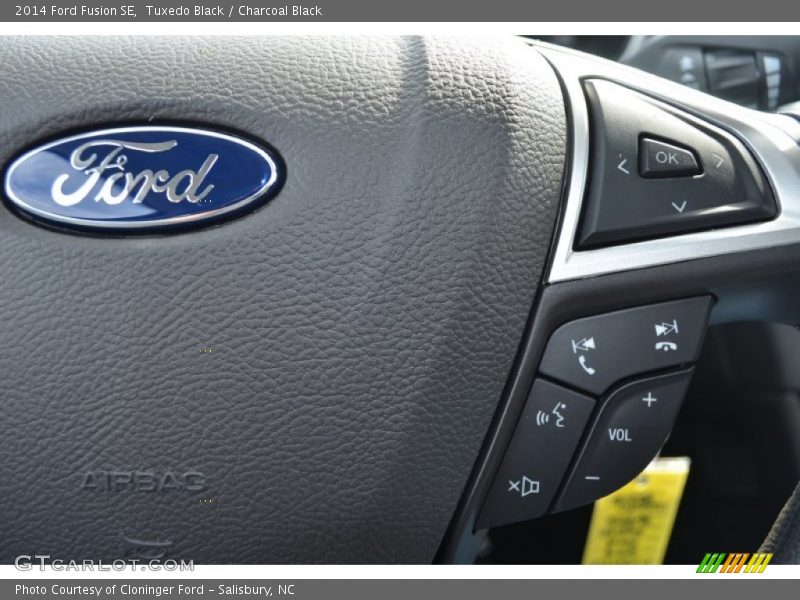 Tuxedo Black / Charcoal Black 2014 Ford Fusion SE