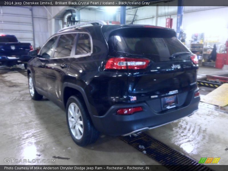 Brilliant Black Crystal Pearl / Iceland - Black/Iceland Gray 2014 Jeep Cherokee Limited