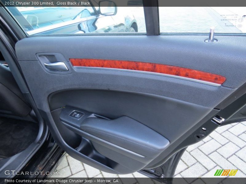 Gloss Black / Black 2012 Chrysler 300 Limited