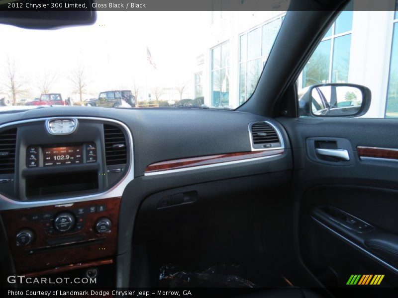 Gloss Black / Black 2012 Chrysler 300 Limited