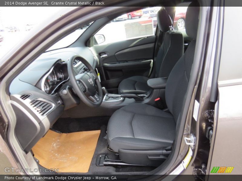 Granite Crystal Metallic / Black 2014 Dodge Avenger SE