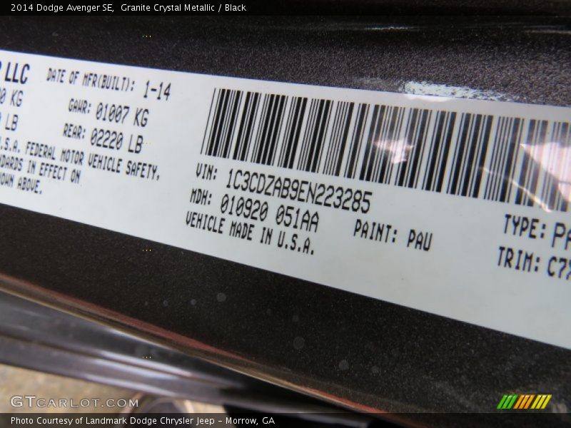 Granite Crystal Metallic / Black 2014 Dodge Avenger SE