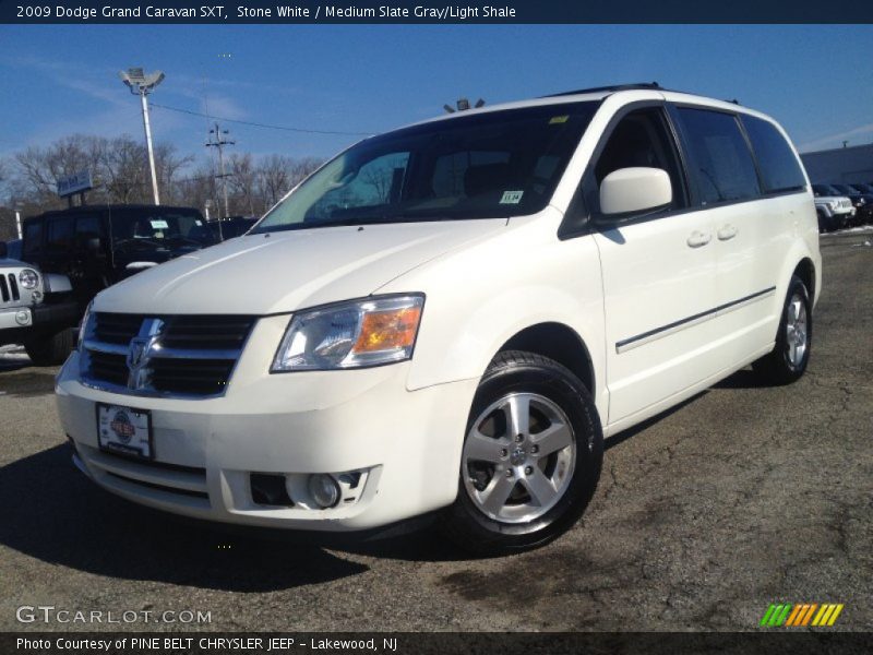 Stone White / Medium Slate Gray/Light Shale 2009 Dodge Grand Caravan SXT