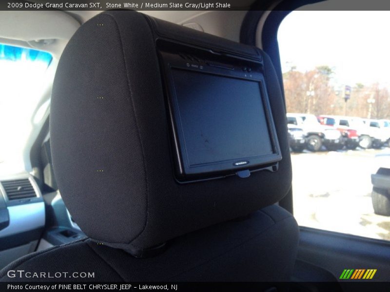 Stone White / Medium Slate Gray/Light Shale 2009 Dodge Grand Caravan SXT