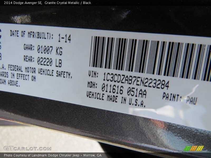 Granite Crystal Metallic / Black 2014 Dodge Avenger SE