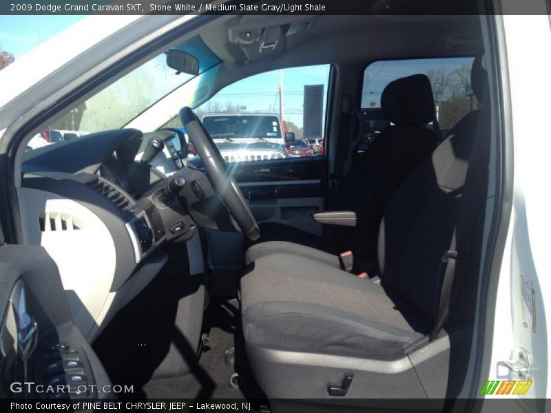 Stone White / Medium Slate Gray/Light Shale 2009 Dodge Grand Caravan SXT