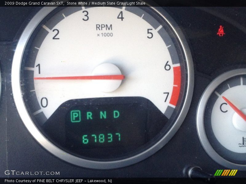 Stone White / Medium Slate Gray/Light Shale 2009 Dodge Grand Caravan SXT