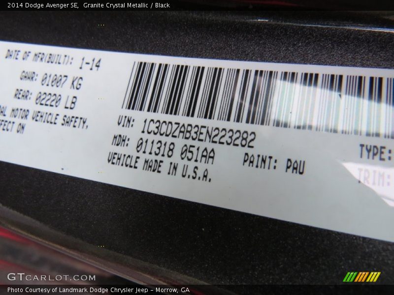 Granite Crystal Metallic / Black 2014 Dodge Avenger SE