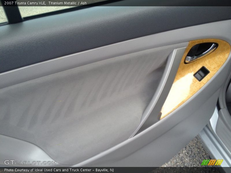 Titanium Metallic / Ash 2007 Toyota Camry XLE