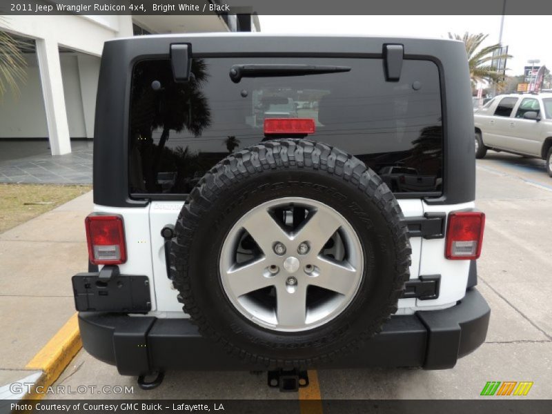 Bright White / Black 2011 Jeep Wrangler Rubicon 4x4